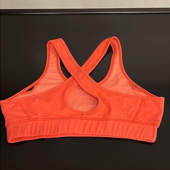 Agent 84 Sports bra, pull over style, size L, criss-cross back - Picture 3 of 8